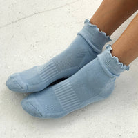 Ruffled Hugger Socks - Periwinkle/Red