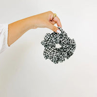 gingham jumbo scrunchie