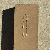 natural pearl and chain bracelet