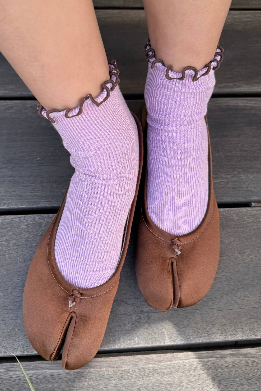 Petite Ruffled Modal Socks - Lilac + Brown