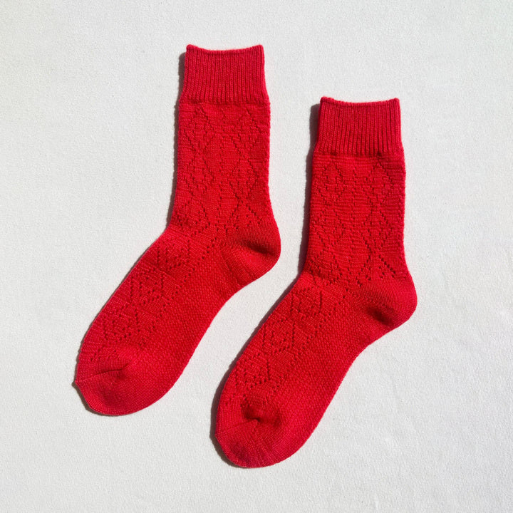 cashmere red ribbed socks by le bon shoppe
