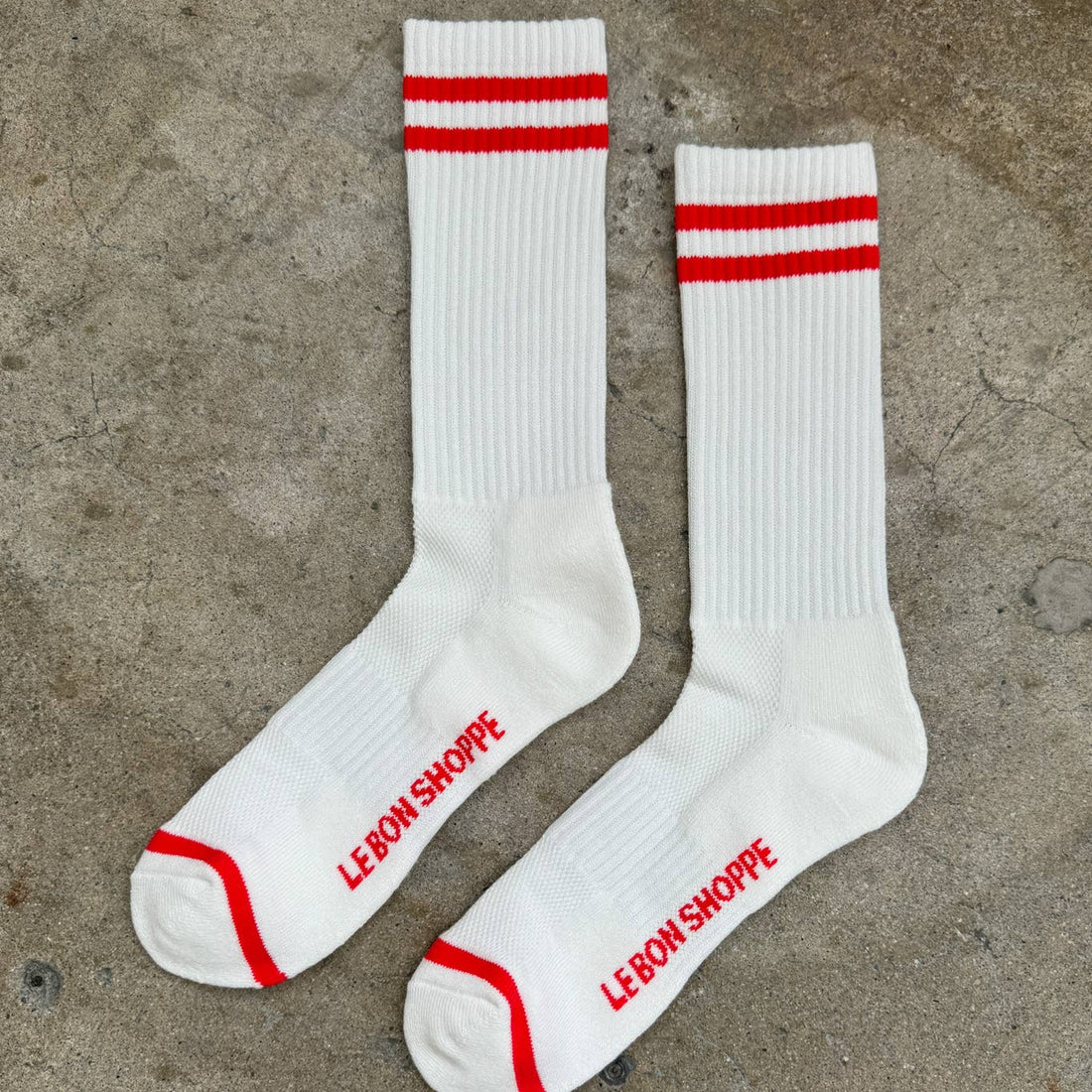 extended boyfriend socks in white with red stripes