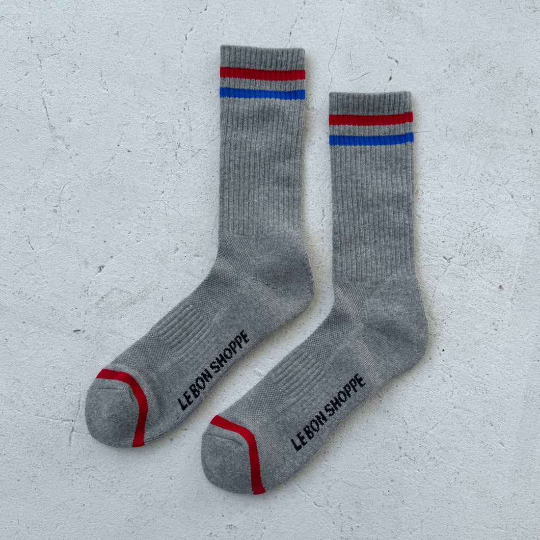 extended boyfriend socks in the color grey