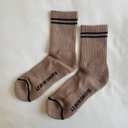 boyfriend socks in the color cocoa