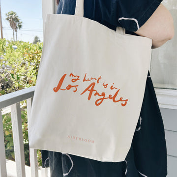 Los Angeles tote bag with 'My heart is in Los Angeles' text 