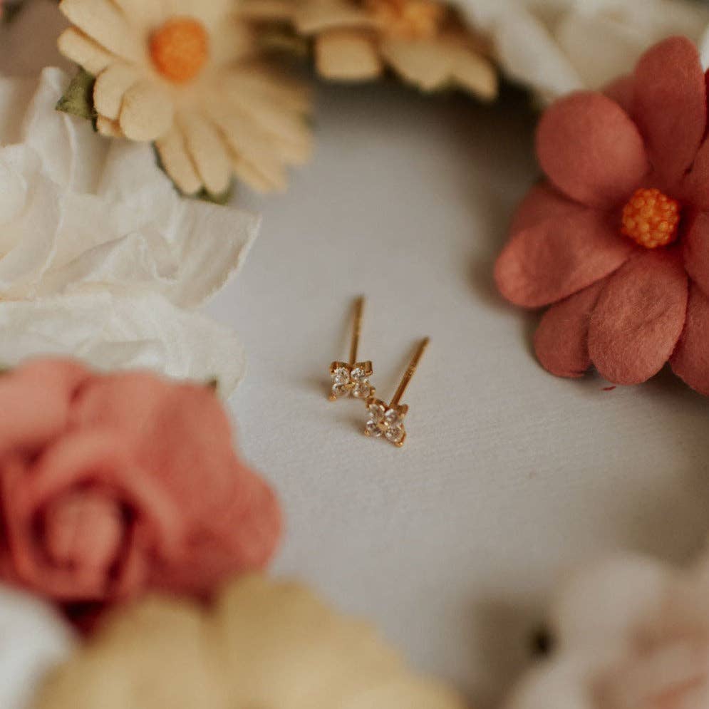 cubic zirconia diamond shaped gold stud earrings 