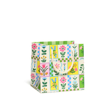 Small gift bag with retro floral pattern