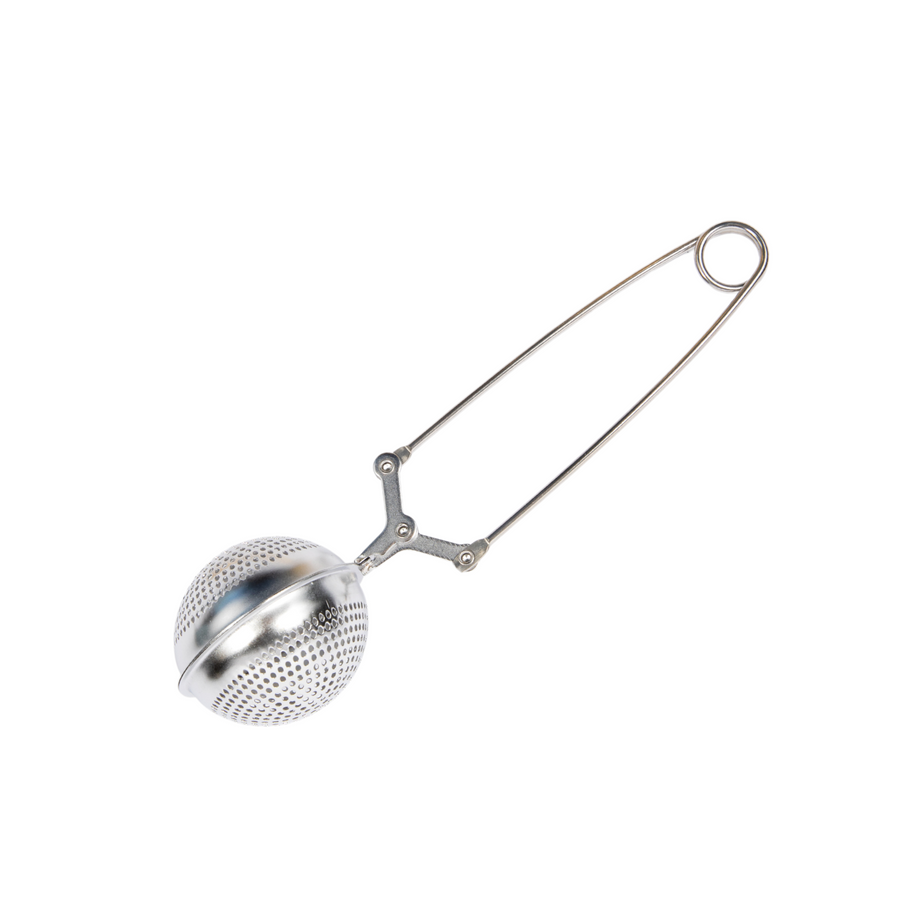 Stainless steel tea strainer in silver 